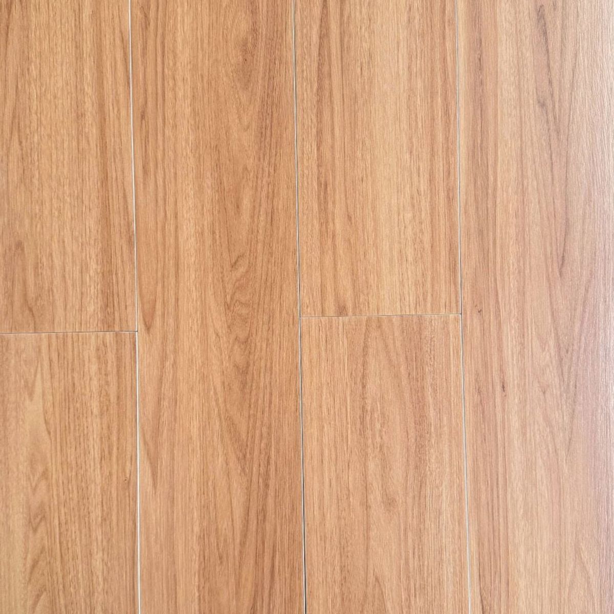 EJESA CREA TU ESPACIO IDEAL - Cedro Claro 20×100 cm – Tablón porcelanato 1.20 m2