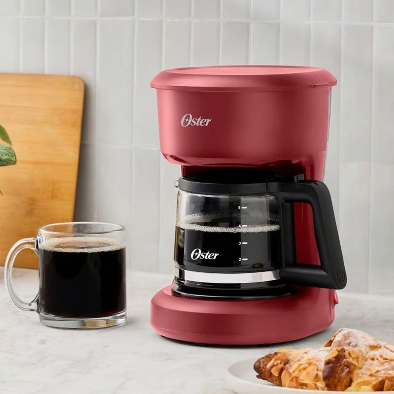 OSTER - Cafetera Oster 5tz de Filtro reutilizable BVSTDCS51R ROJO