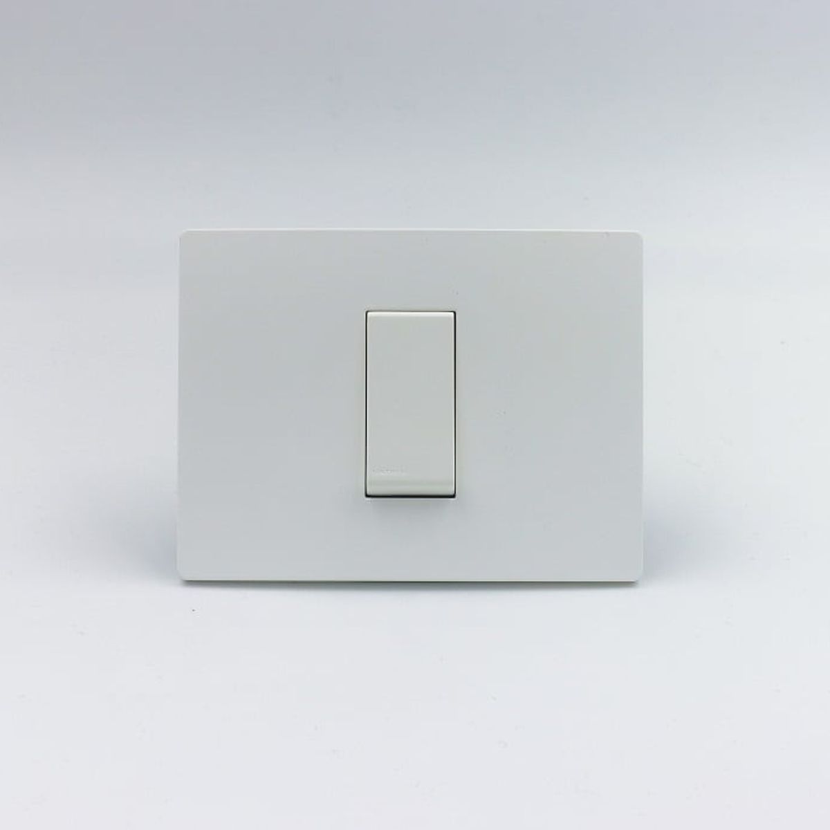 SINTHESI - CONMUTADOR DE 3 VIAS SIMPLE S33 PLACA BLANCA MATE Y DADO S22 BLANCO