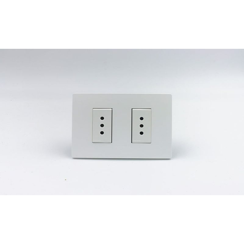 SINTHESI - TOMACORRIENTE DOBLE 3 EN LINEA S33 PLACA BLANCA MATE