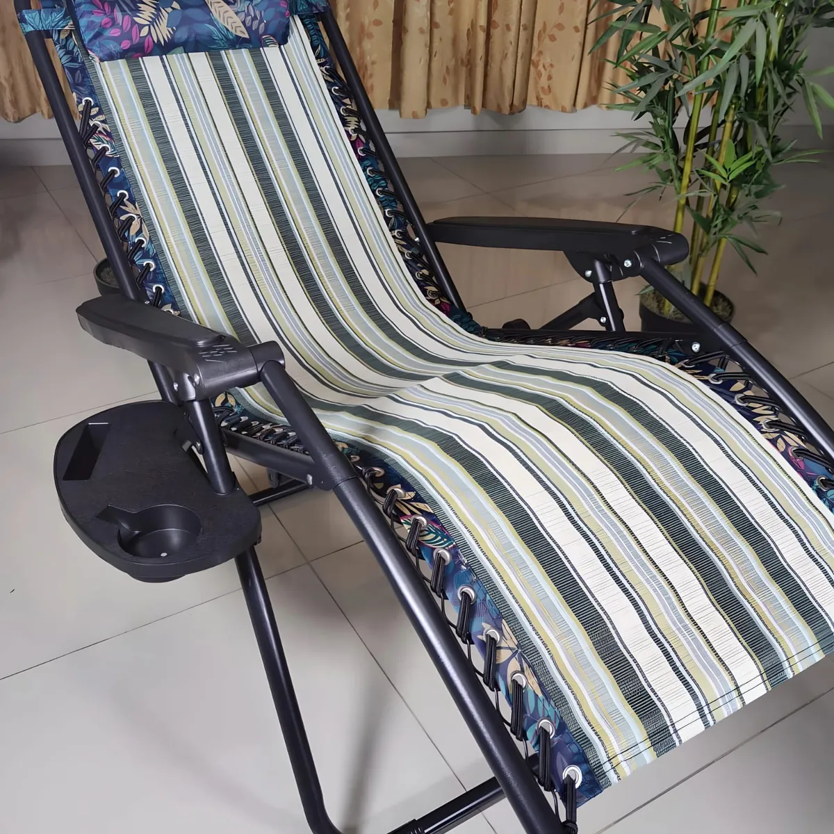 GENERICO - SILLA DE GRAVEDAD CERO PARA EXTERIORES CON BANDEJA POSA VASO