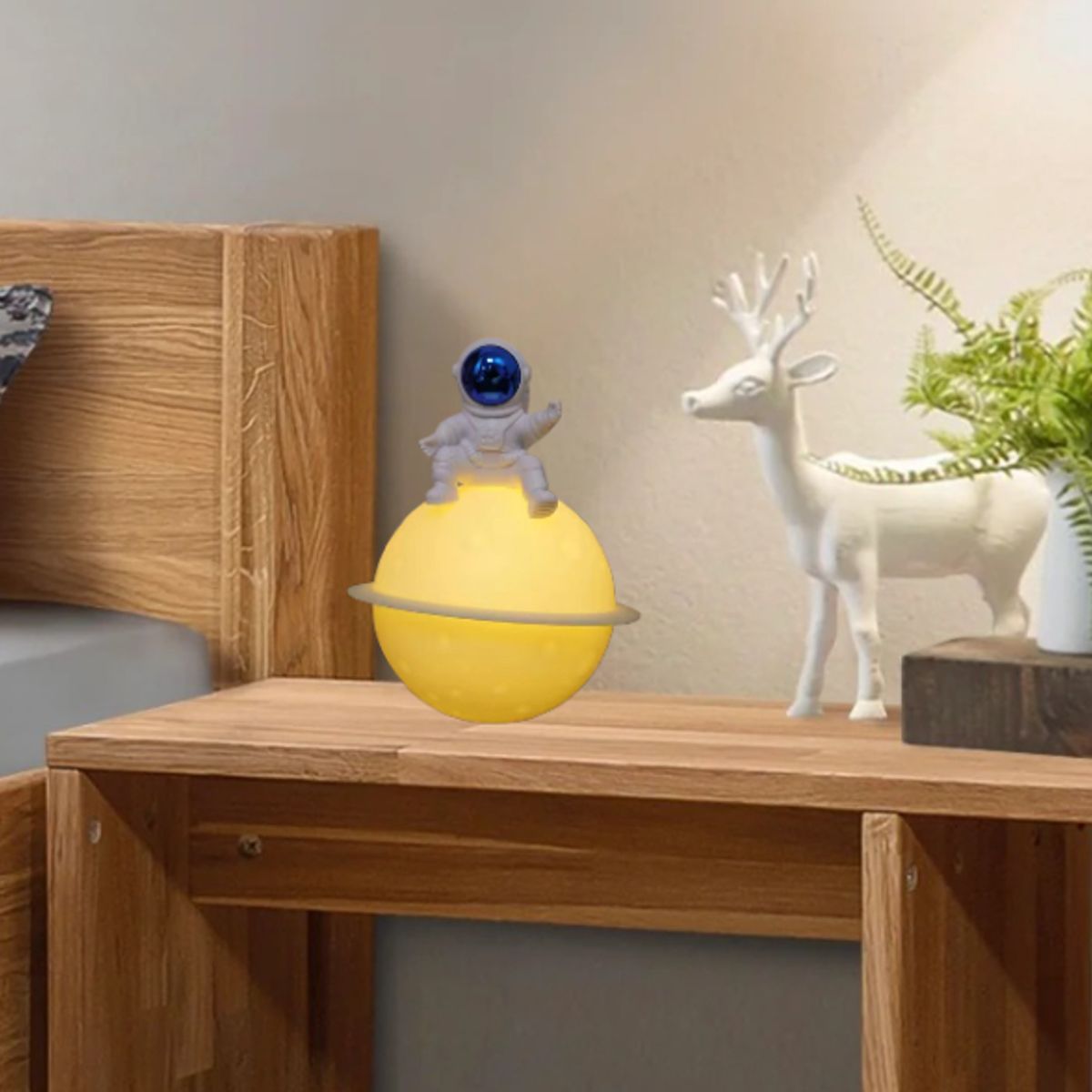 GENERICO - LÁMPARA PORTÁTIL MESA ESCRITORIO ADORNO DECORATIVO ASTRONAUTA EN LUNA