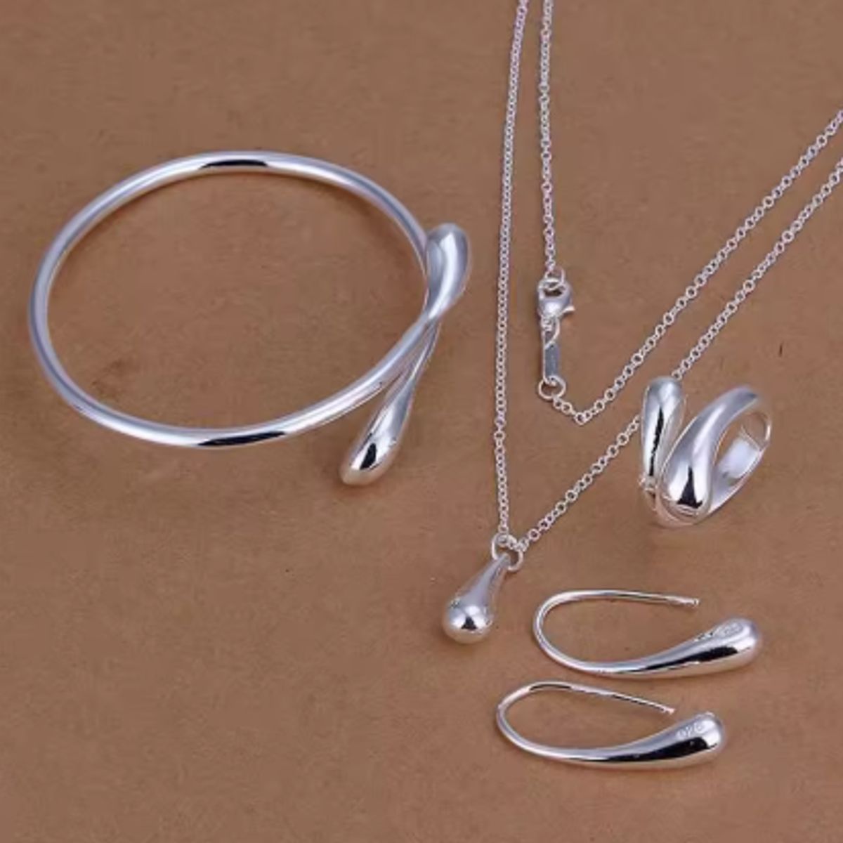 GENERICO - set Conjunto de joyería de lágrima cuatro piezas color plateado