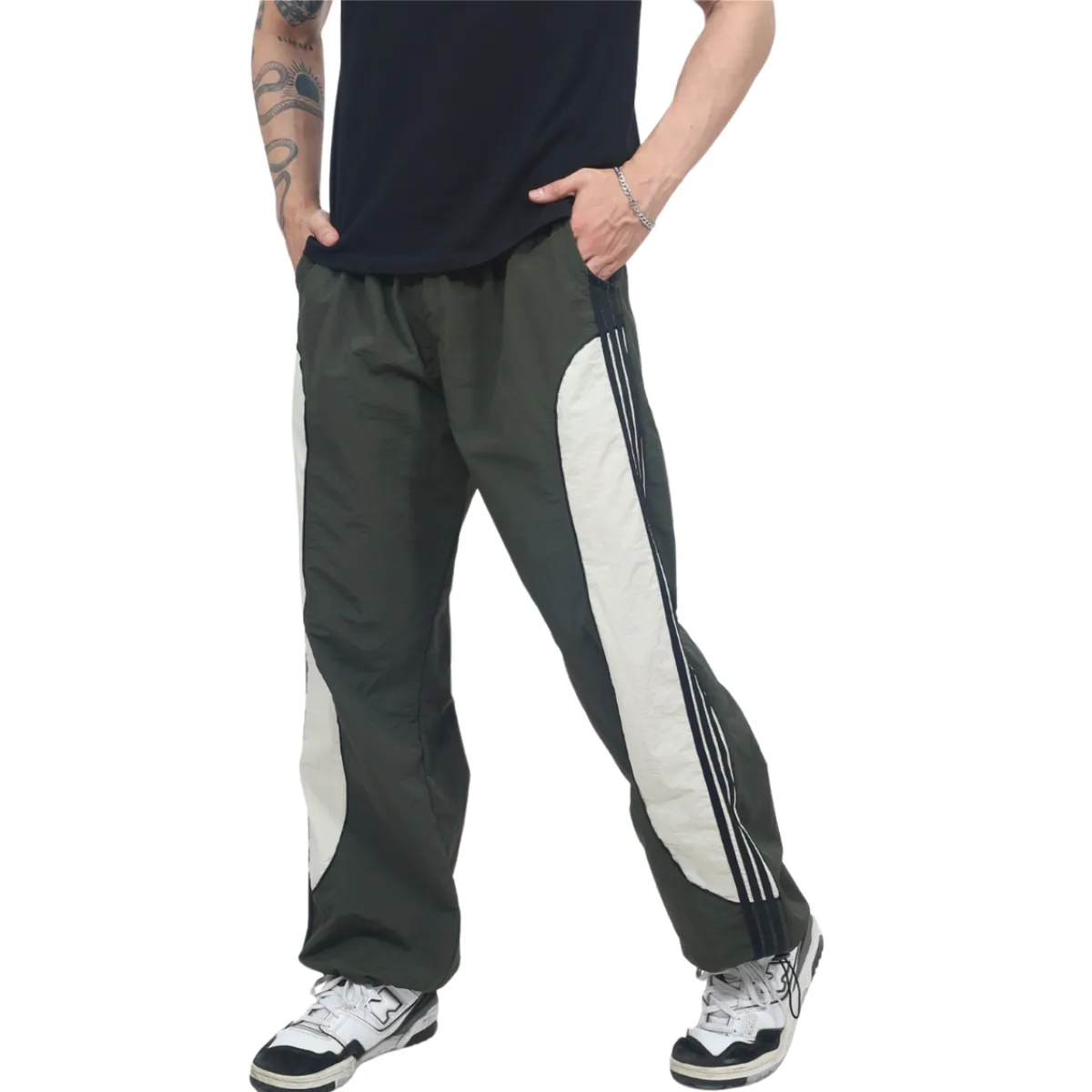 ENKI - Pantalón Power Track ENKI  Modelo Sport Oversized