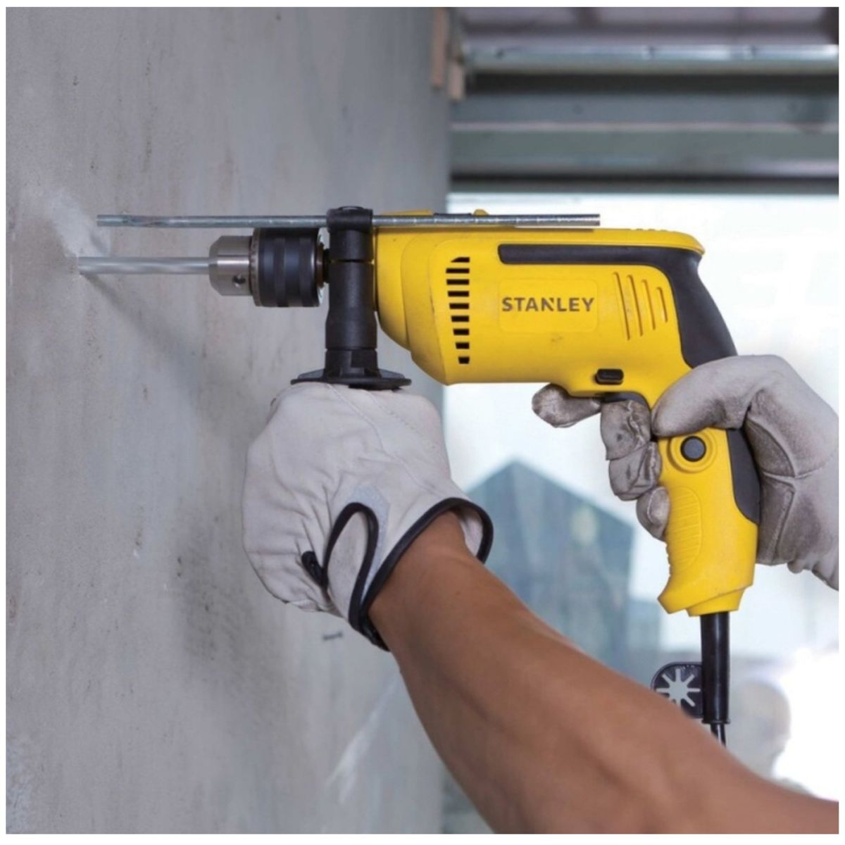 STANLEY - Taladro percutor 600W, Caja de Herramientas 19", 9 Brocas SDH600TV-B2C