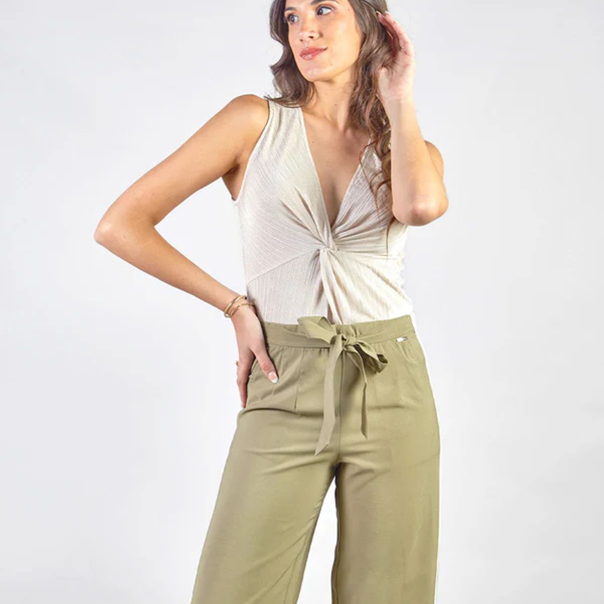 MICHELLE BELAU - LUCIANNA - POLO SIN MANGAS CON ESCOTE EN V