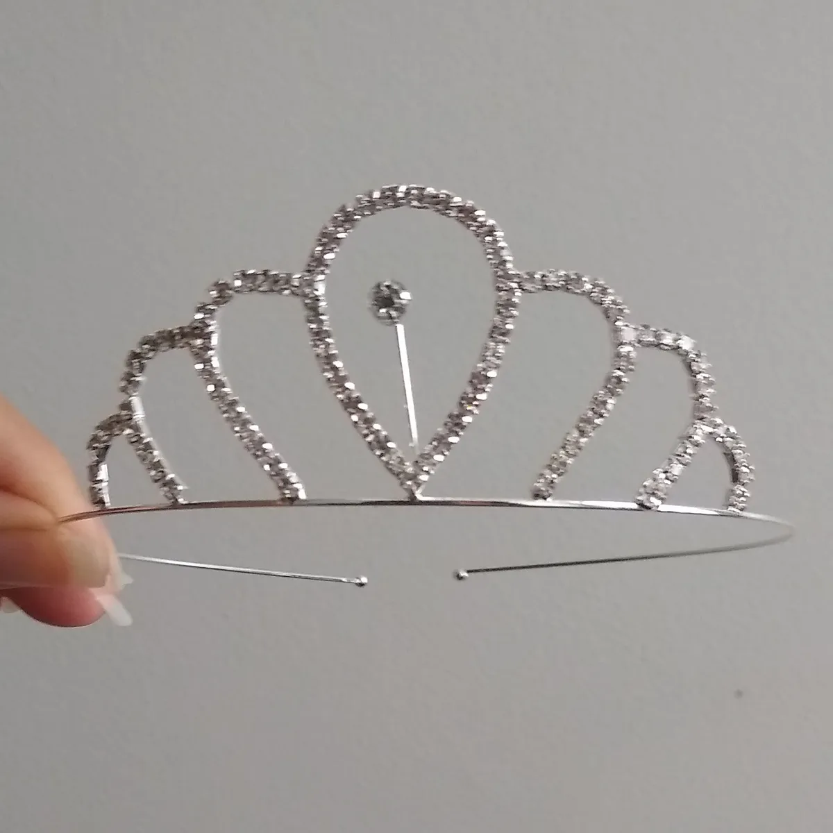 GENERICO - Corona tiara diadema plateada cumpleaños princesa brillo