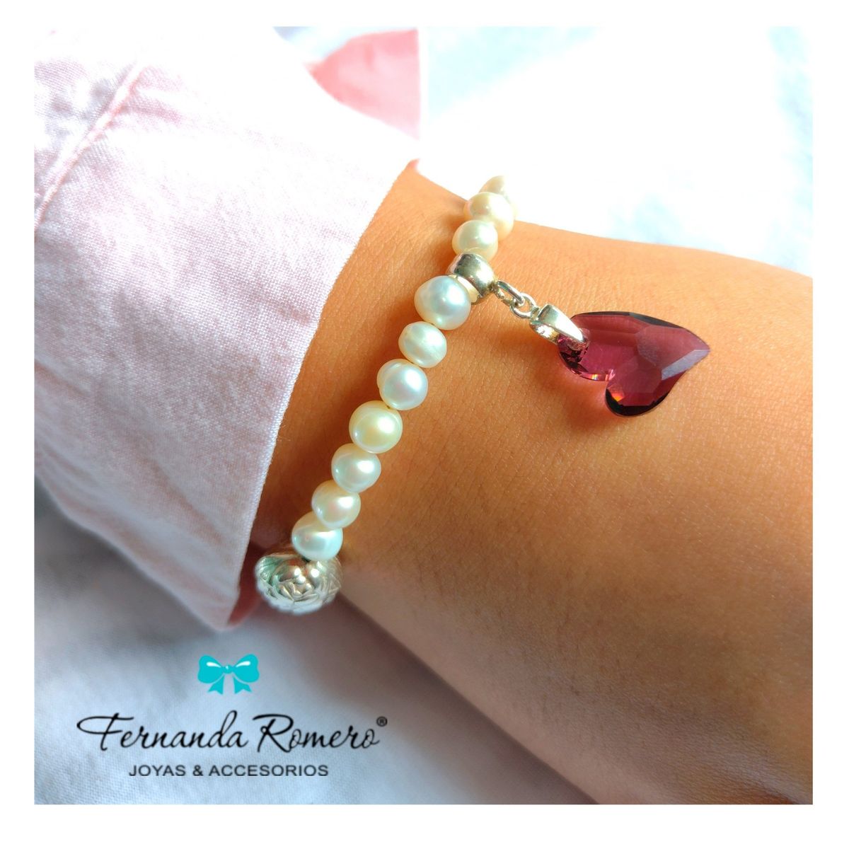 FERNANDA ROMERO JOYAS Y ACCESORIOS - Pulsera Devoted 2 You Corazón de Cristal y Perlas de Rio