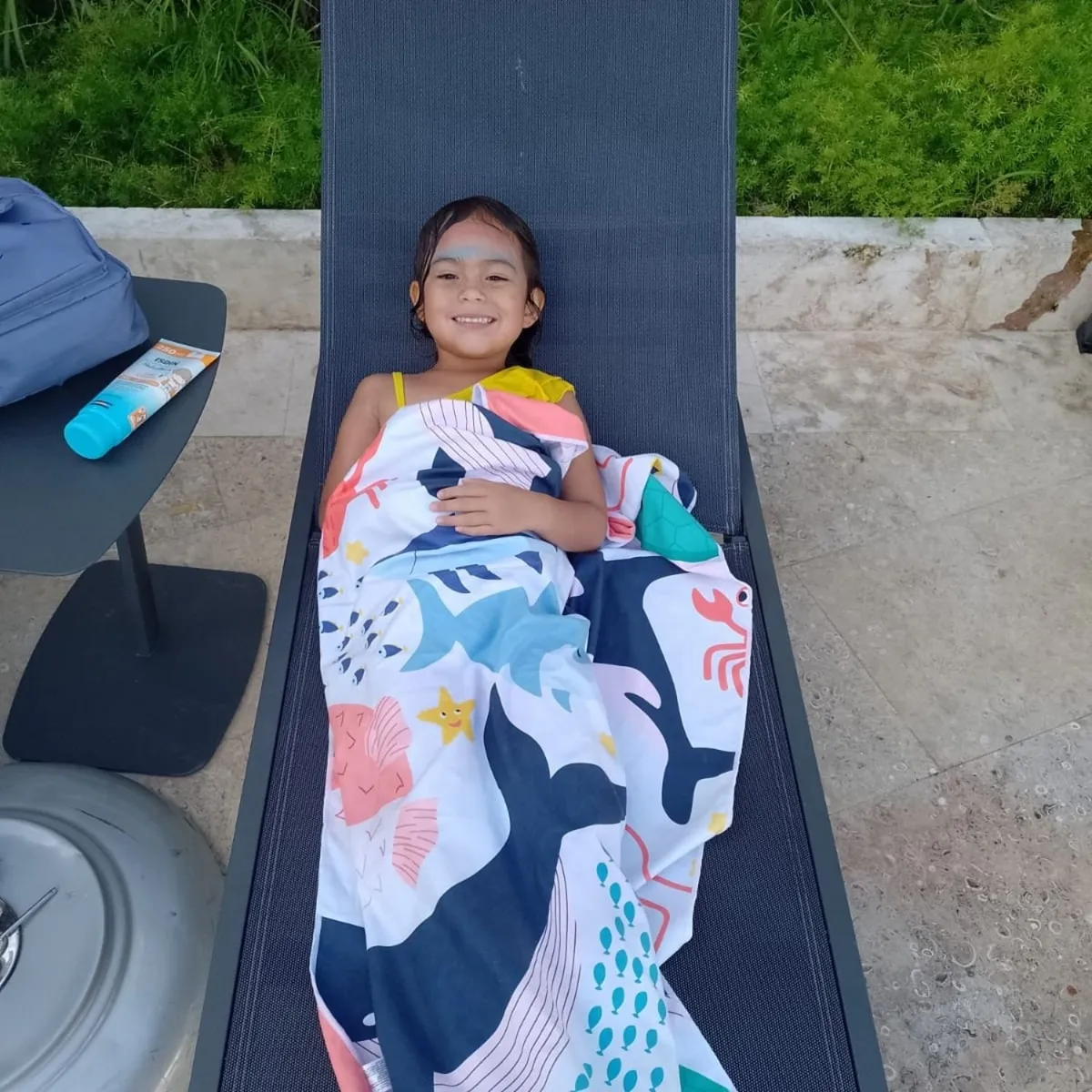 TOWELTEC - TOALLA DE MICROFIBRA MEDIUM DISEÑO BALLENA 80X130CM