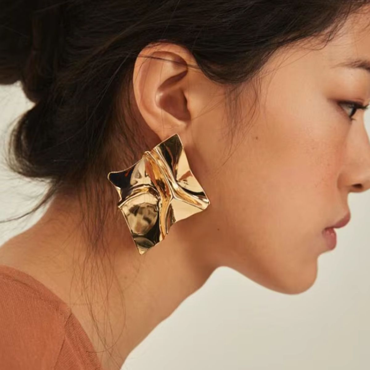 GENERICO - Aretes cuadrado dorado