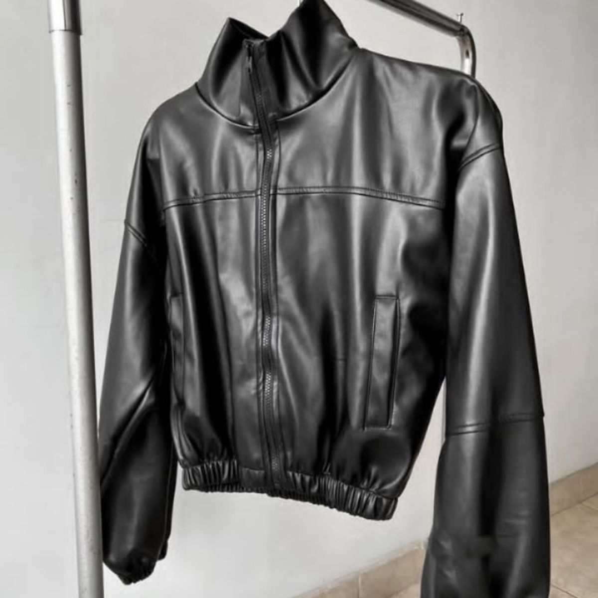 GENERICO - BOMBER JACKET OVERSIZE CUERINA PARA MUJER