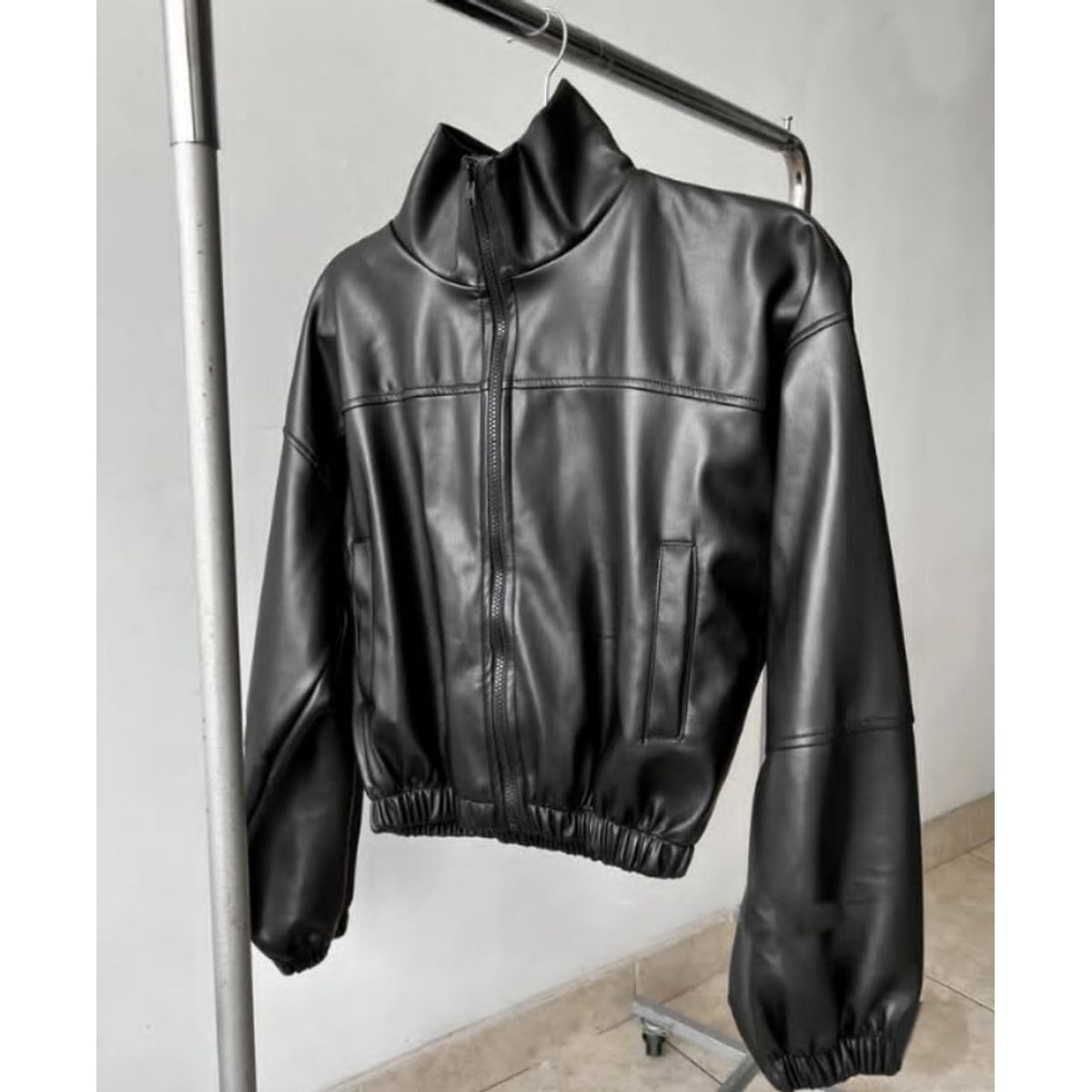 GENERICO - BOMBER JACKET OVERSIZE CUERINA PARA MUJER