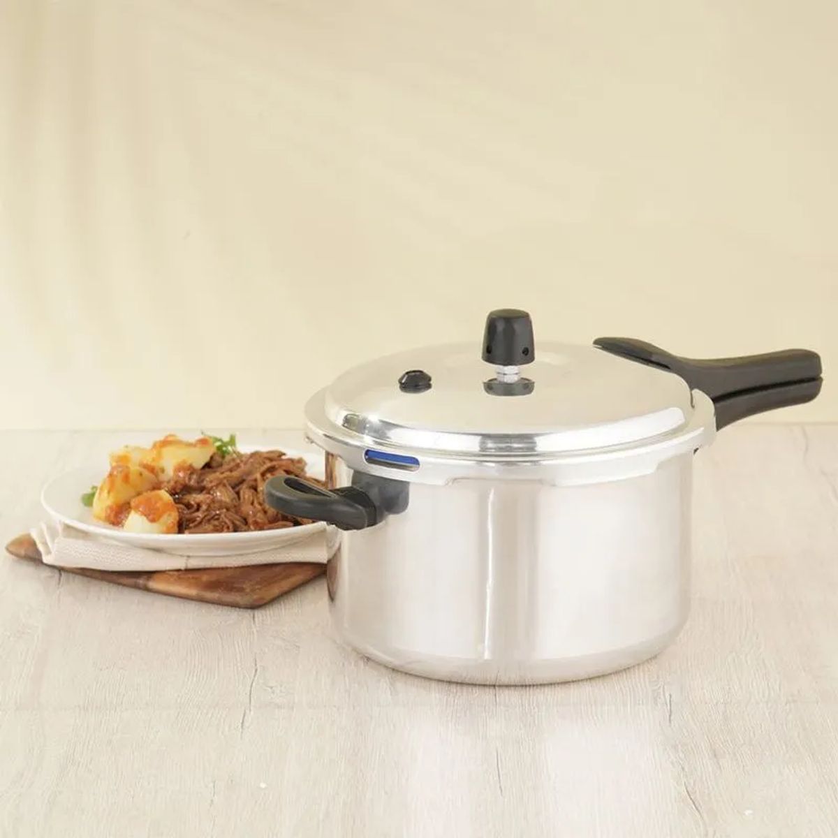 UNIVERSAL NUTRITION - Olla a presión marca universal 3.2 L