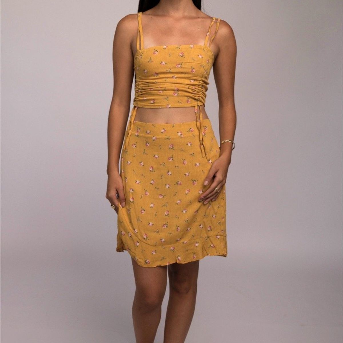 AMA OUTFITTERS - SET TOP Y FALDA HAWAI