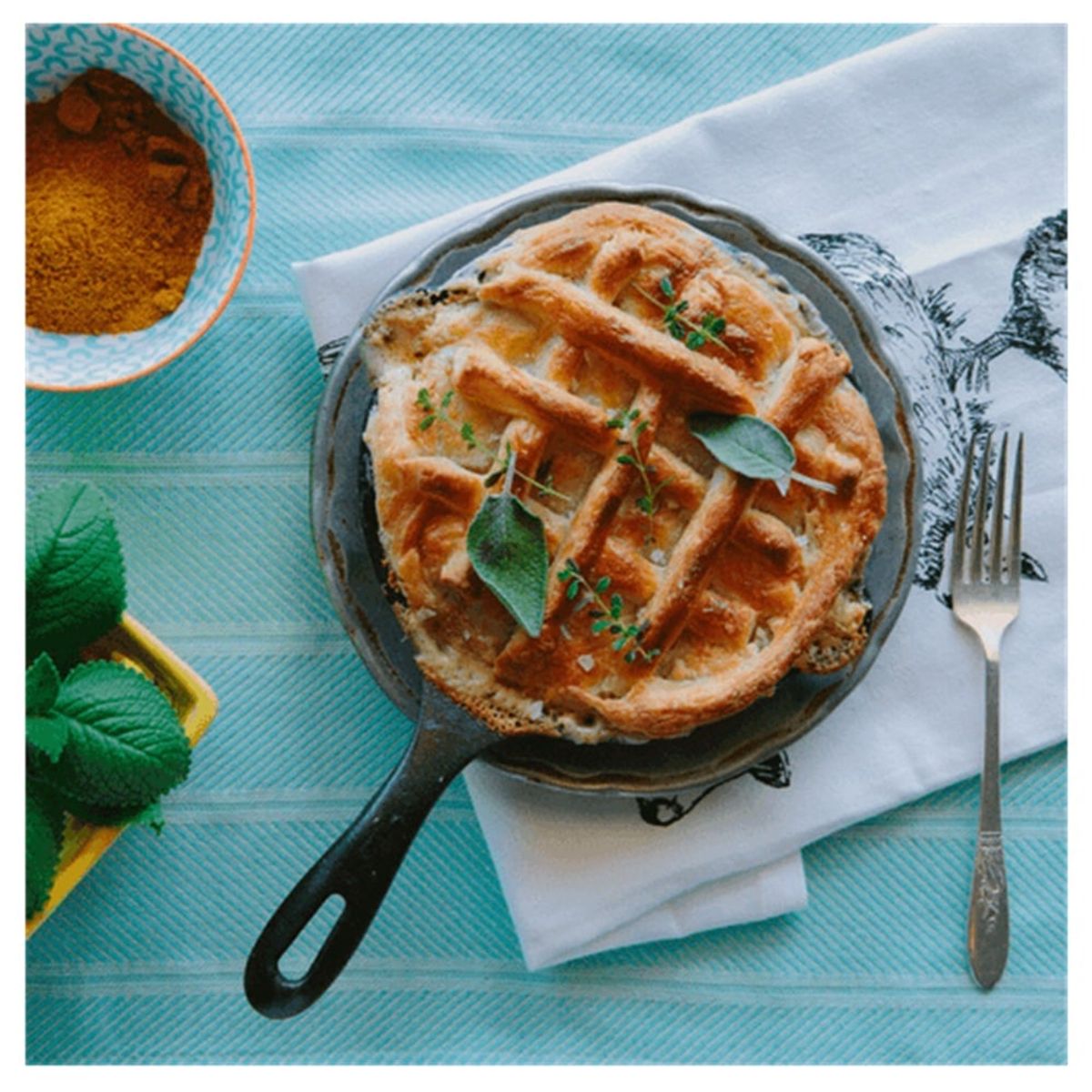 VICTORIA - SARTÉN VICTORIA DE HIERRO FUNDIDO 16 CM DIAMETRO ESMALTADO