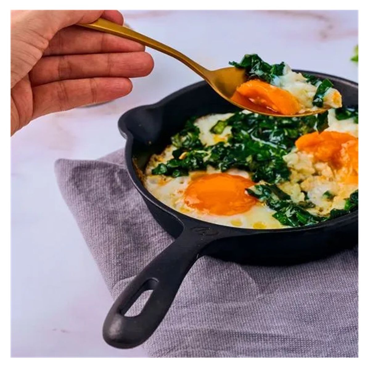 VICTORIA - SARTÉN VICTORIA DE HIERRO FUNDIDO 16.5 CM DIAMETRO PRECURADA