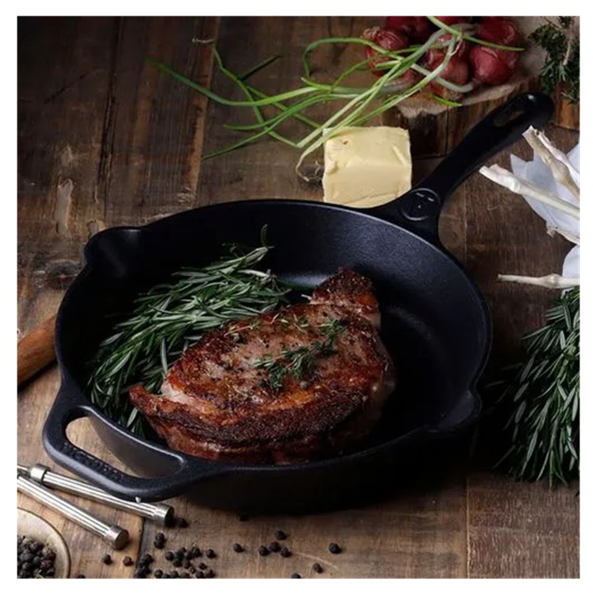 VICTORIA - SARTÉN VICTORIA DE HIERRO FUNDIDO 25 CM DIAMETRO PRECURADA