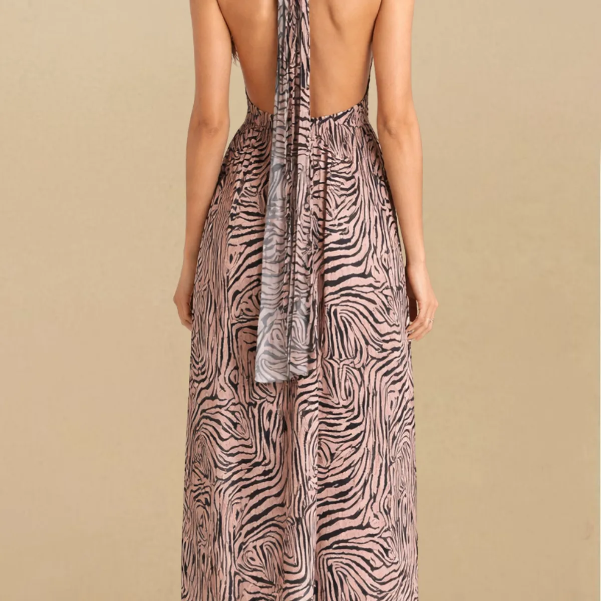 AMA OUTFITTERS - VESTIDO MARIANA ANIMAL PRINT