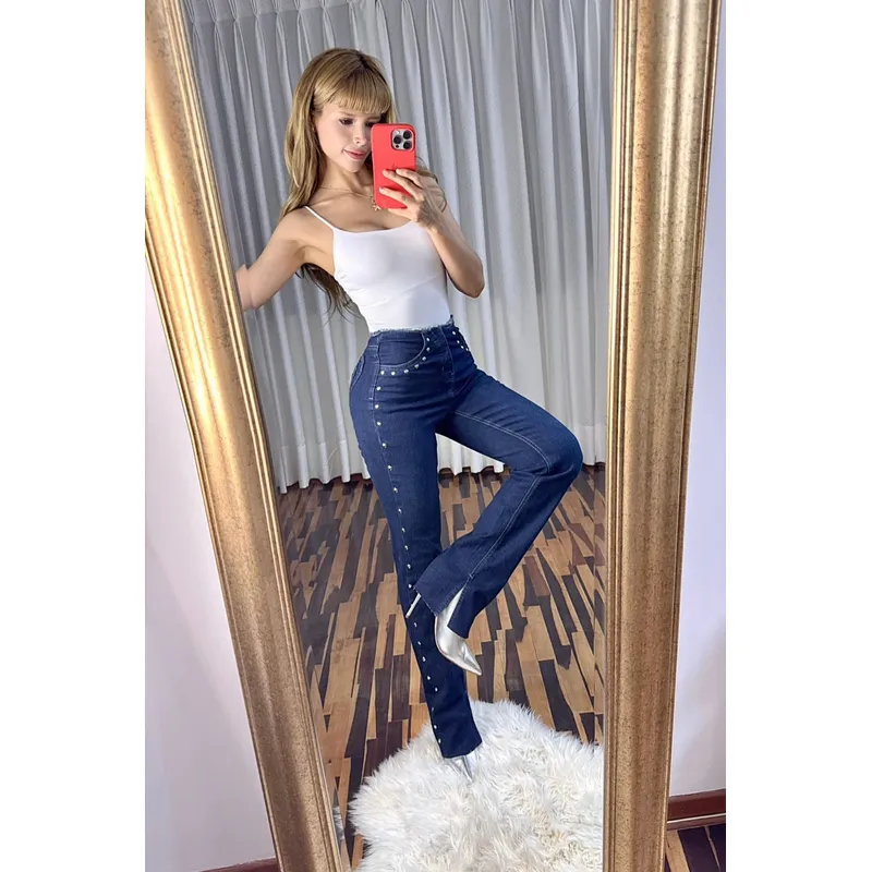 KATE LARRAIN - Pantalón denim con tachuelas mujer  Katie Rock