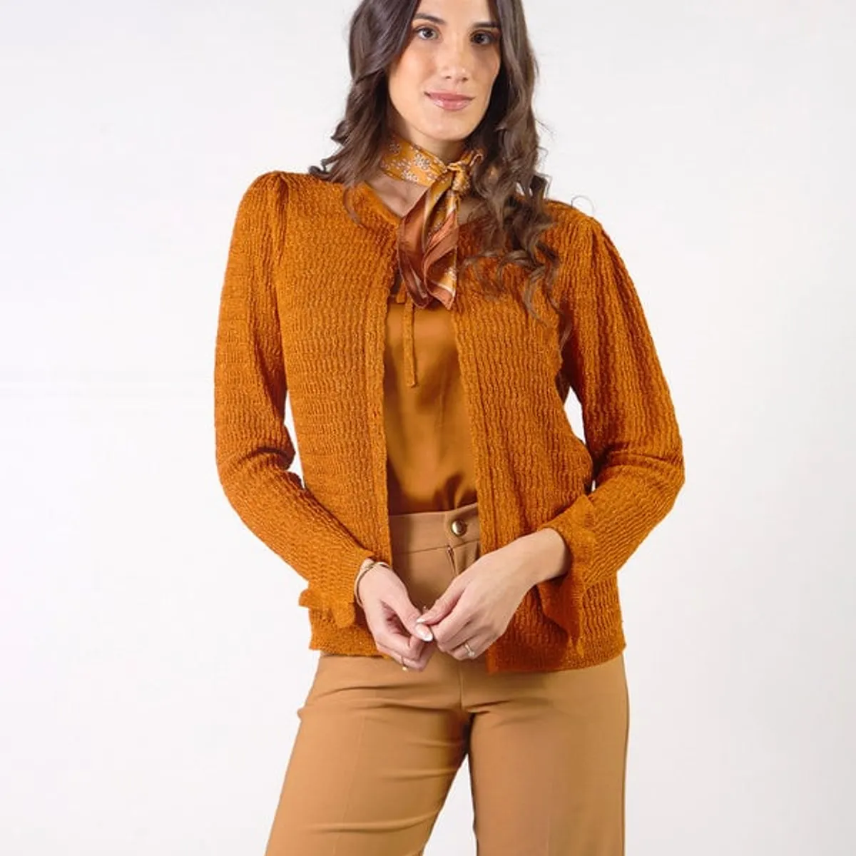 MICHELLE BELAU - AMELIA - CHOMPA TEJIDA