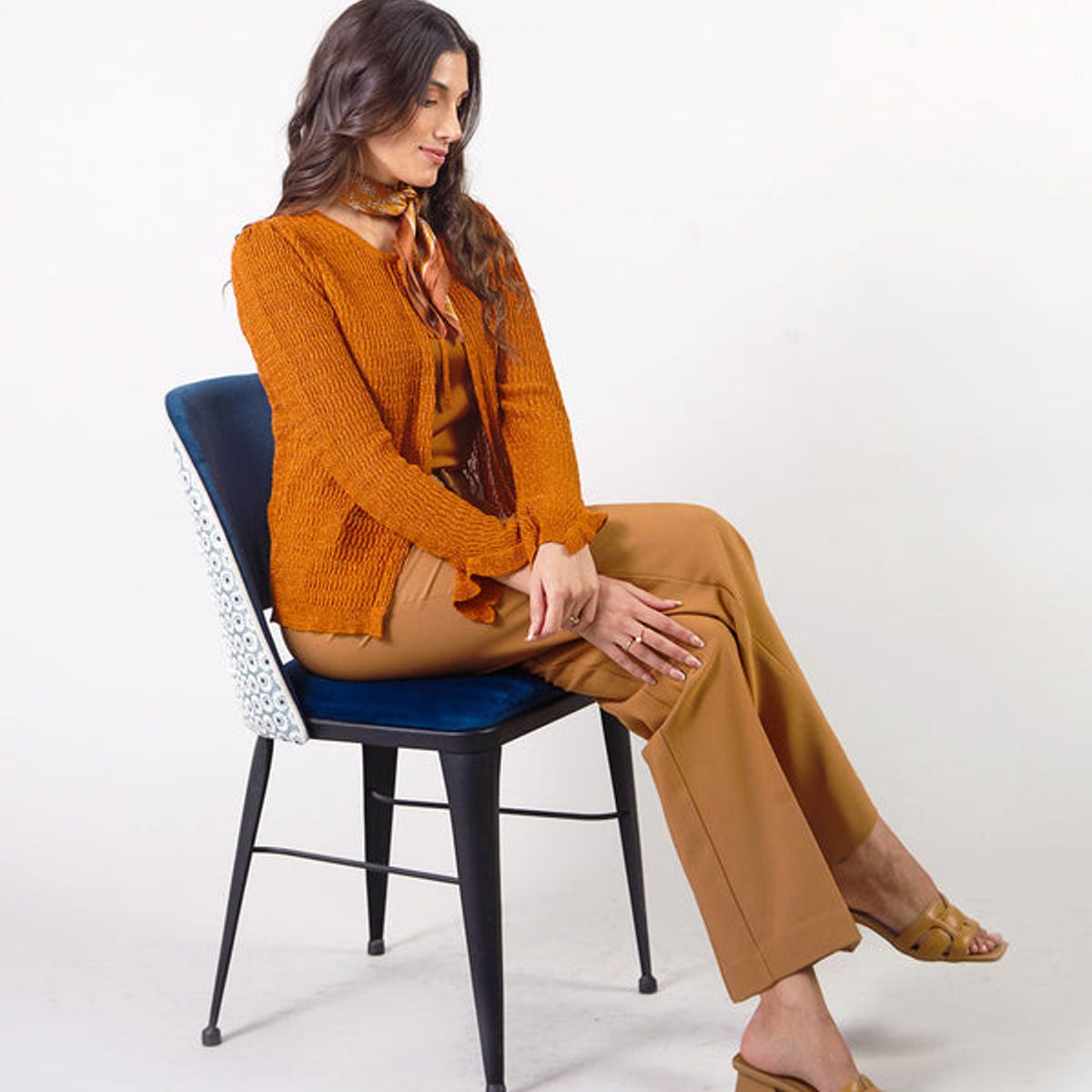 MICHELLE BELAU - AMELIA - CHOMPA TEJIDA