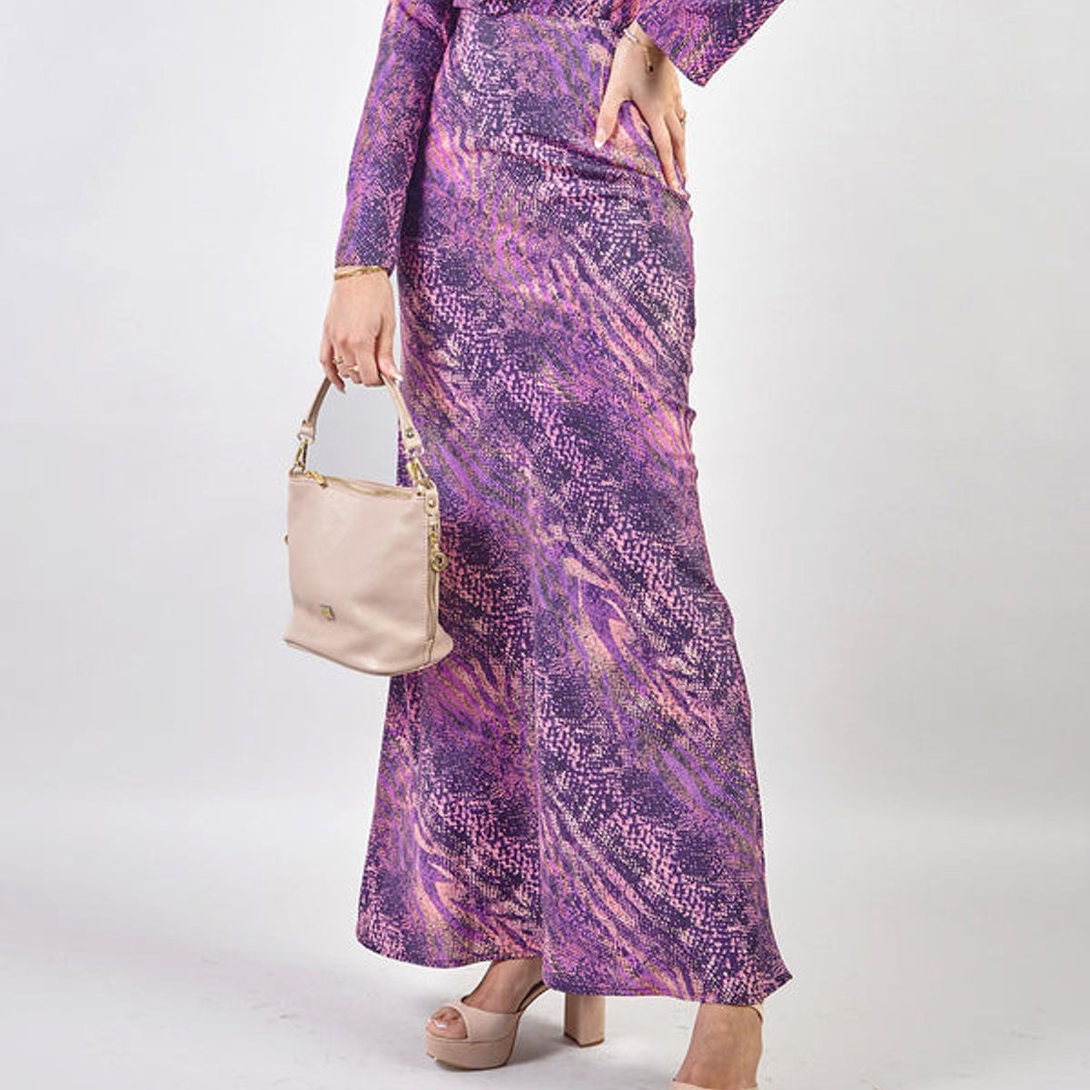 MICHELLE BELAU - BRUNA - FALDA LARGA