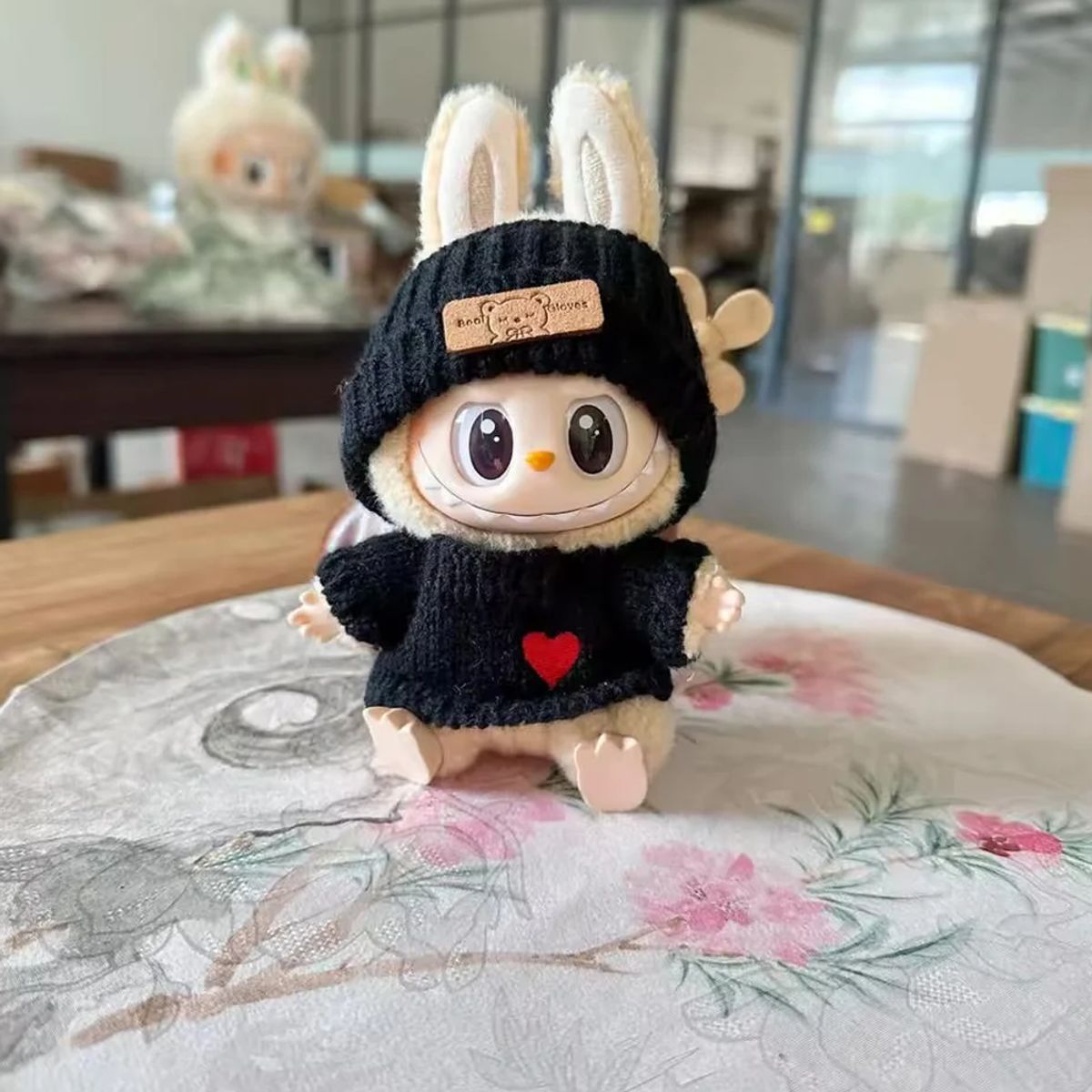 DISEÑO ORIGINAL - Ropa Labubu Chompa Lana con Gorro Negro