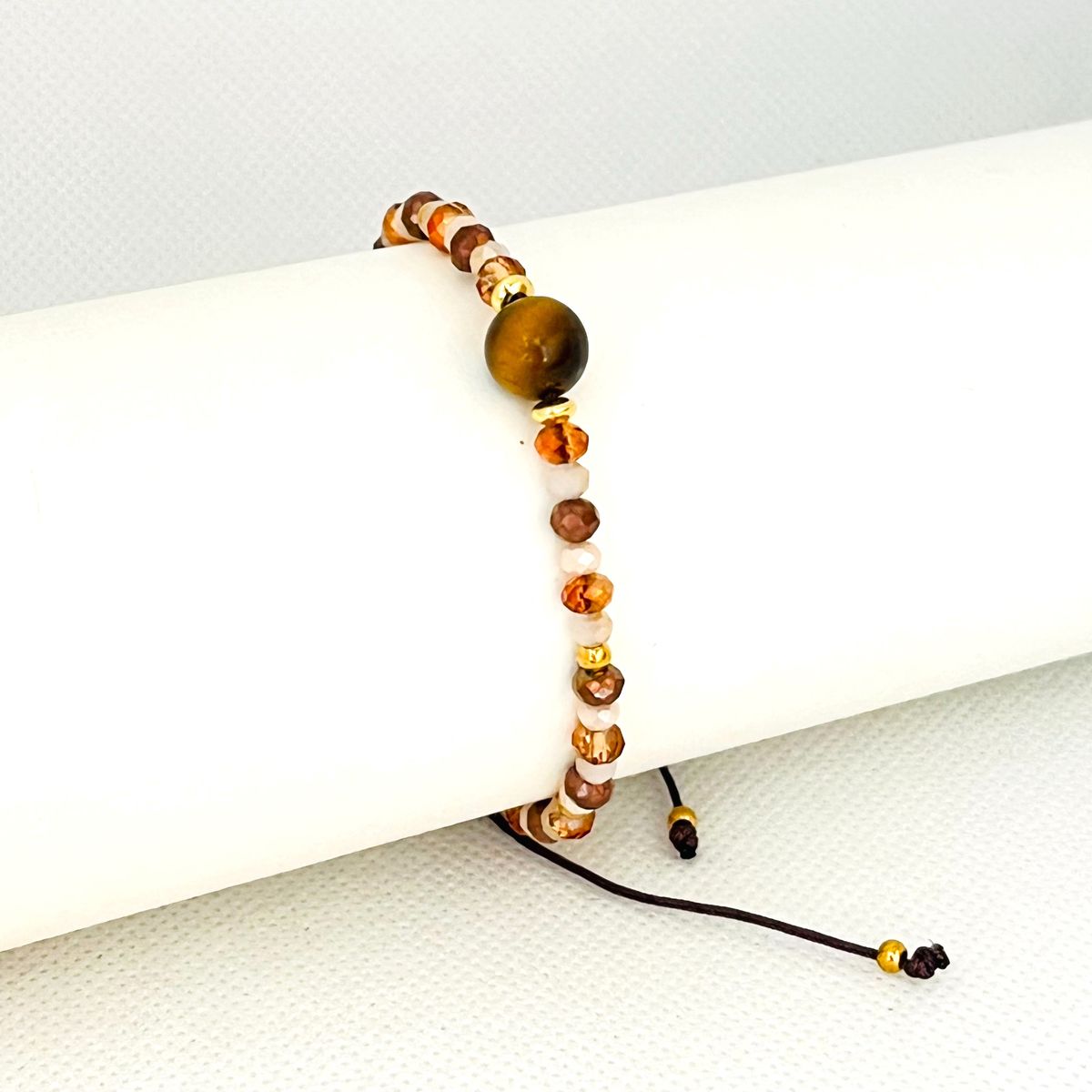 GENERICO - Pulsera hecha a mano con ojo de tigre hilo muranos y acero - Sofía