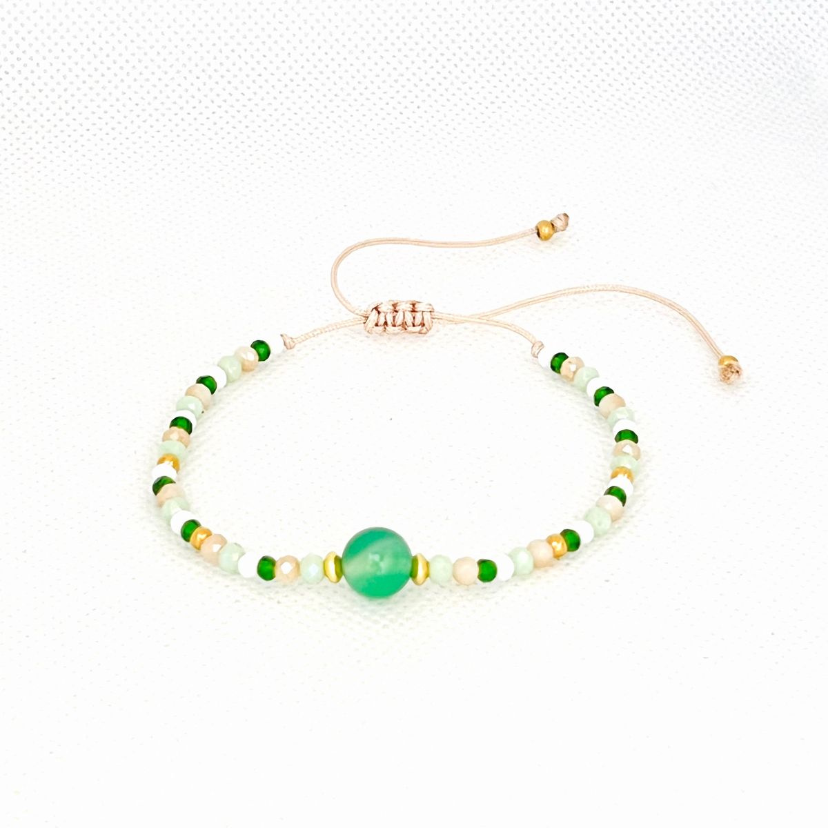 GENERICO - Pulsera hecha a mano con cuarzo verde hilo muranos y acero - Sofía