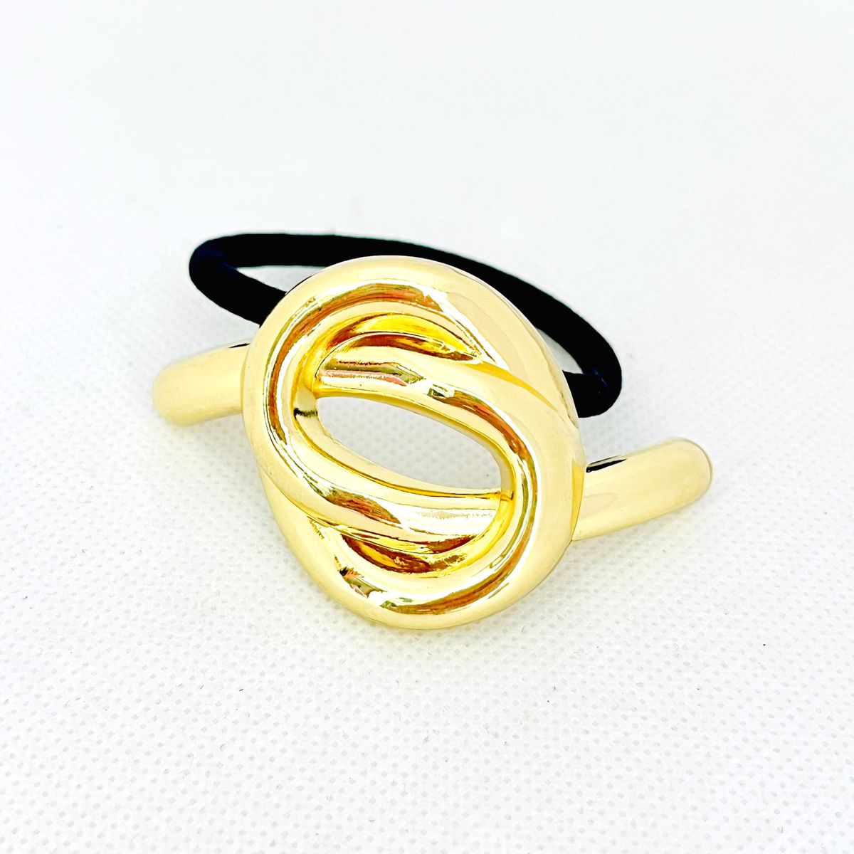 GENERICO - Colet Pony Cuff Hair