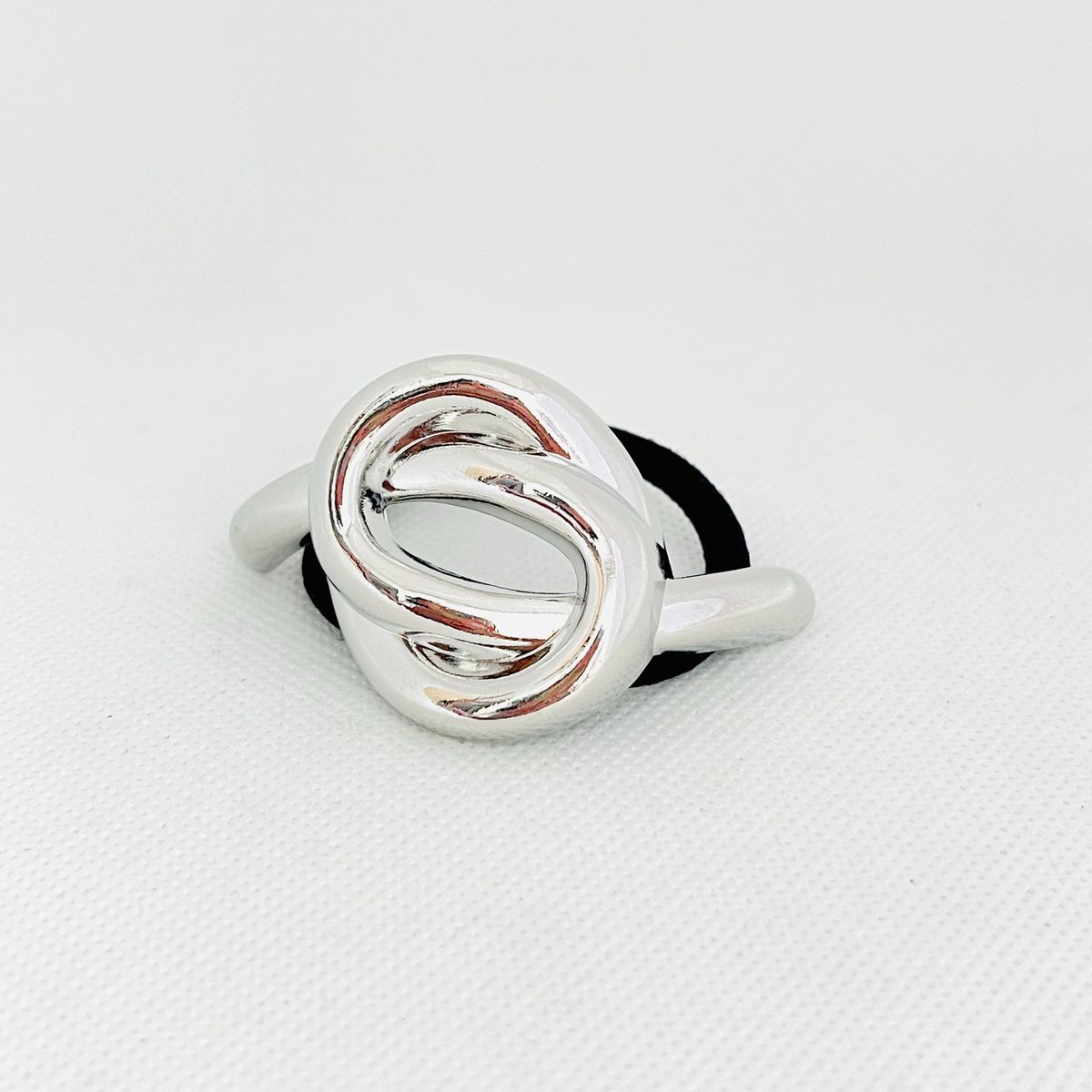 GENERICO - Colet Pony Cuff Hair