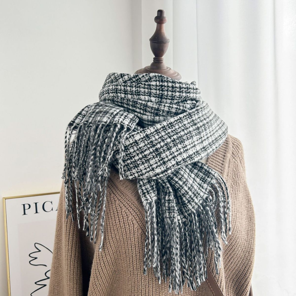 KAST PE - Bufanda Shanell Greyson Chalina Chal 200x65 Tweed con Flecos Negro