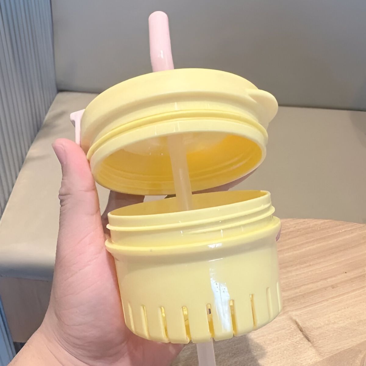 ELMEJORPRECIO - Tomatodo Portátil Modelo Shake Hands de 1200 ml Amarillo