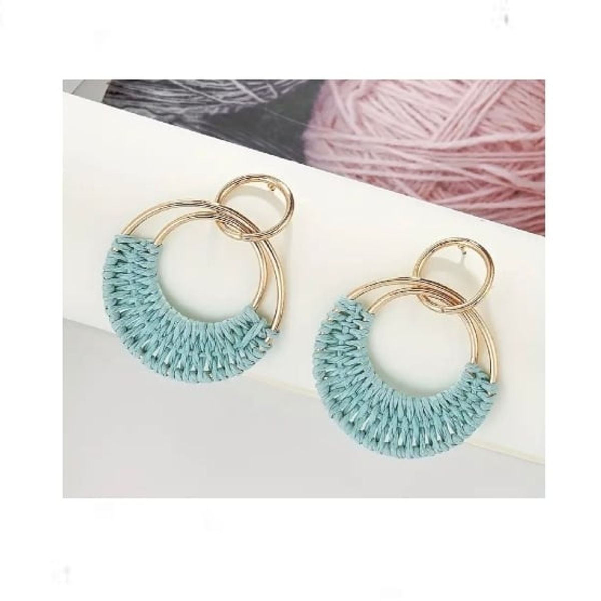 GENERICO - Argollas doradas y tejidas en rafia - Verde