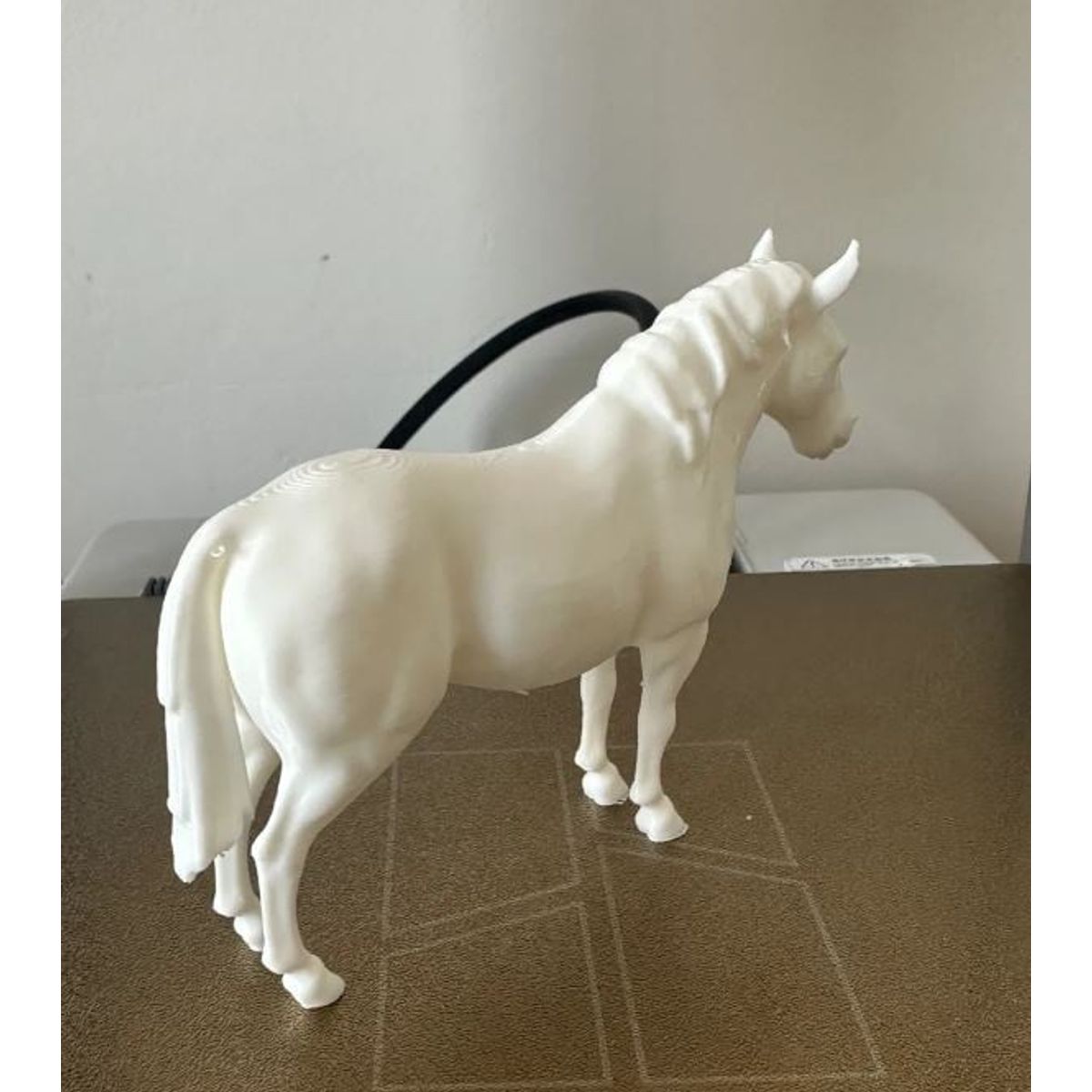 GENERICO - ADORNO EXCLUSIVO CABALLO BLANCO 23cm x 8cm x 32cm