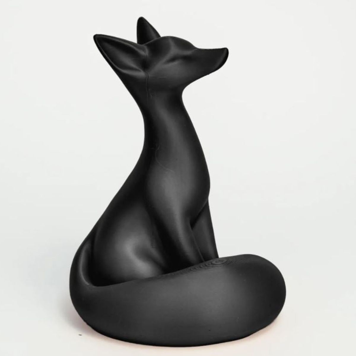 GENERICO - ADORNO EXCLUSIVO  ZORRO NEGRO 23cm x 16cm x 18cm