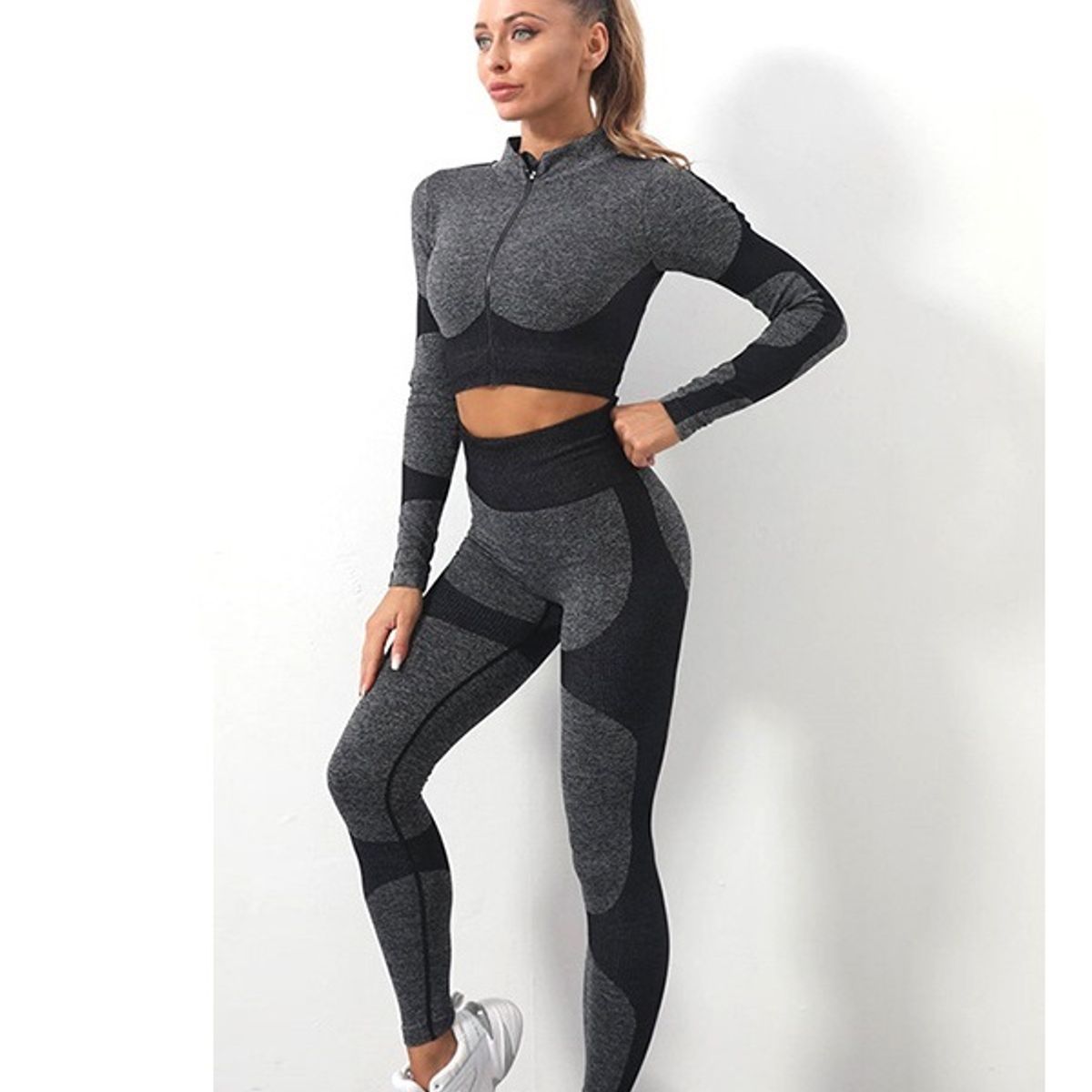 GENERICO - CONJUNTO DEPORTIVO NEGRO Y  GRIS