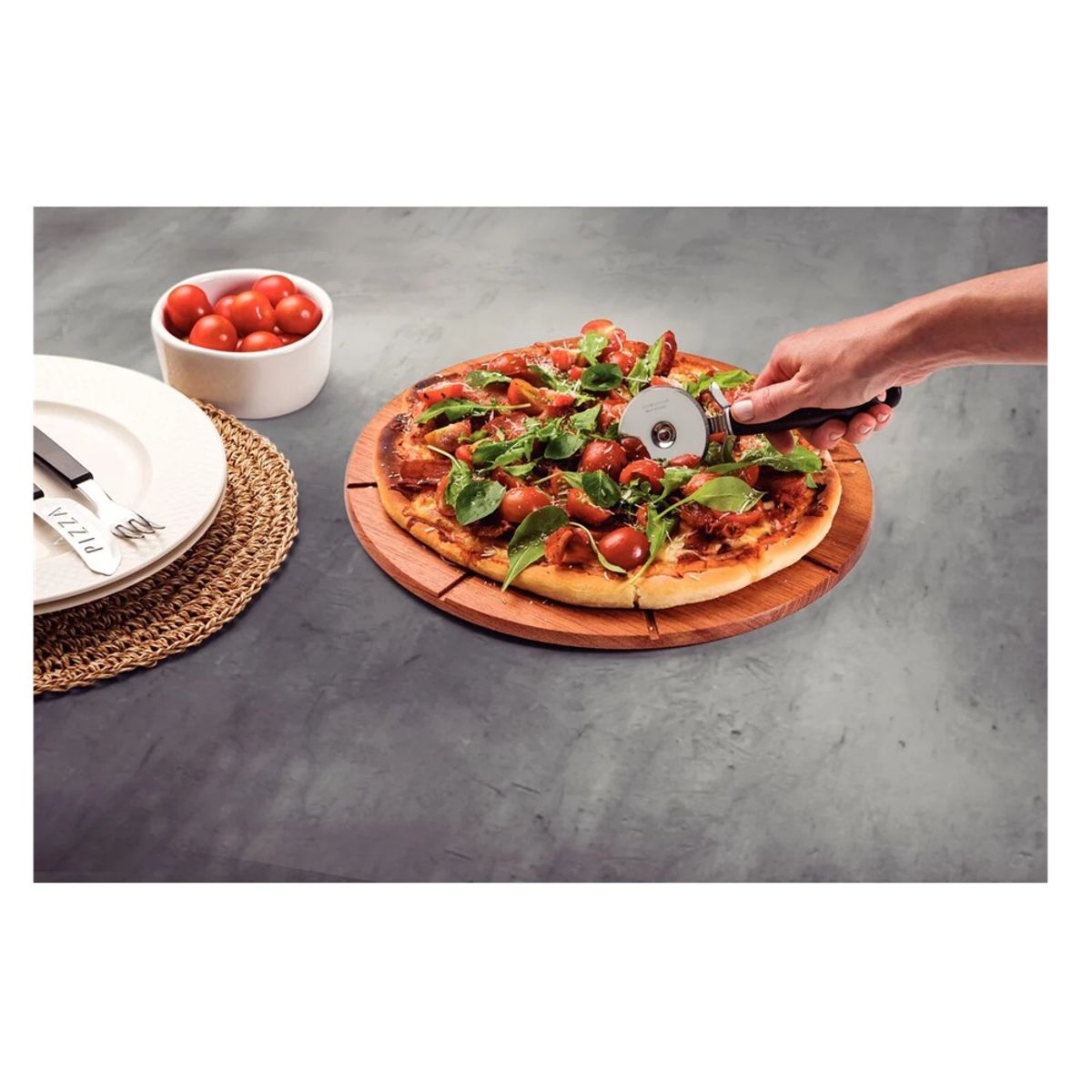 TRAMONTINA - CORTADOR DE PIZZA TRAMONTINA MANGO NEGRO