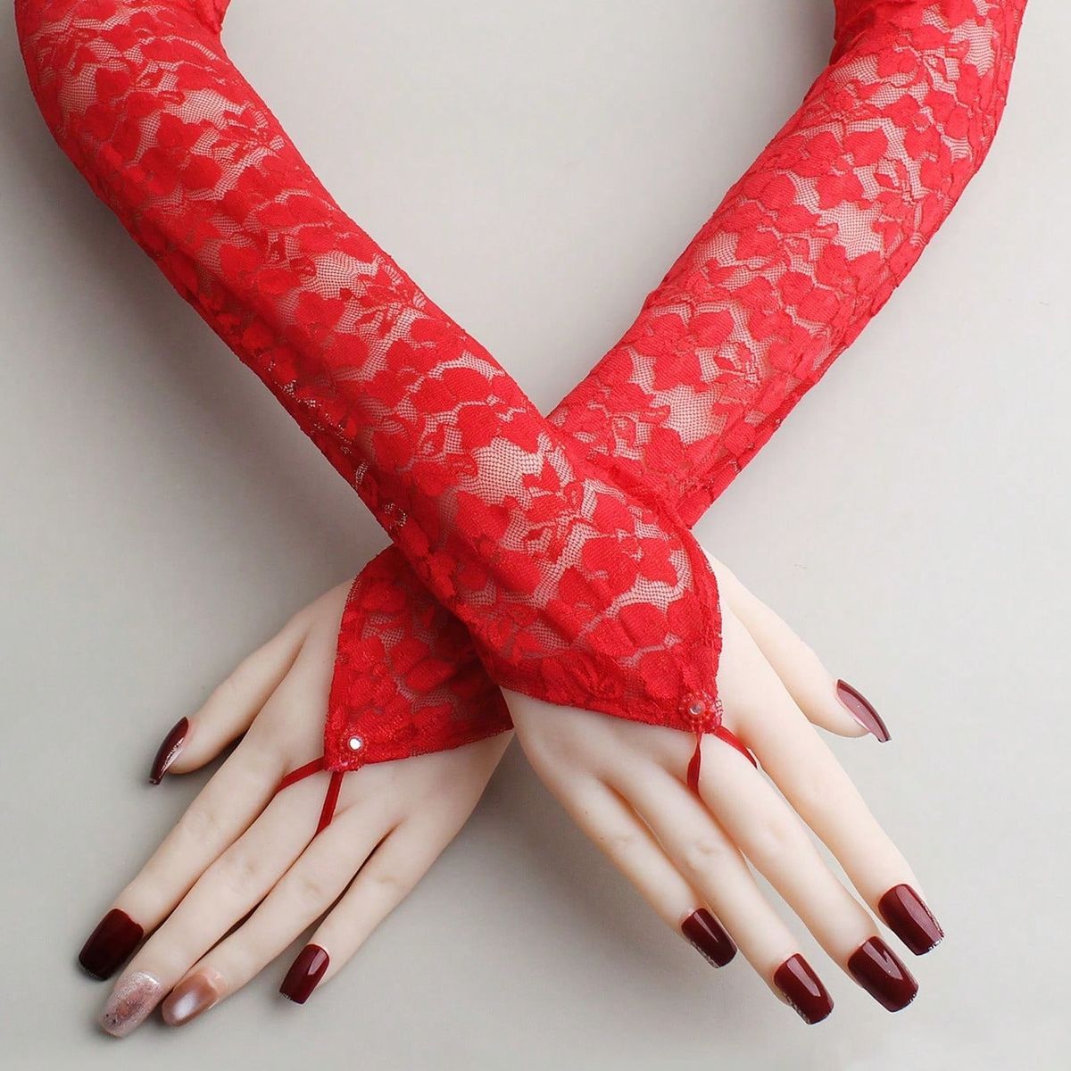 GENERICO - GUANTES LOLITAS ROJO CON ENCAJES