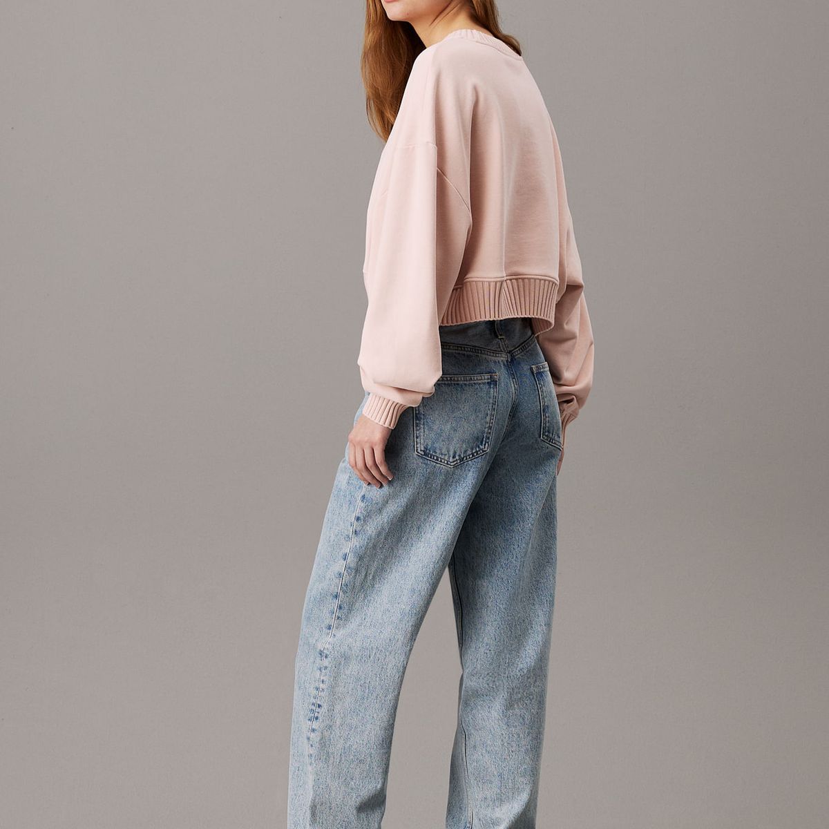 CALVIN KLEIN - SWEATSHIRT WOVEN LABEL V-NECK SWEATSHIRT