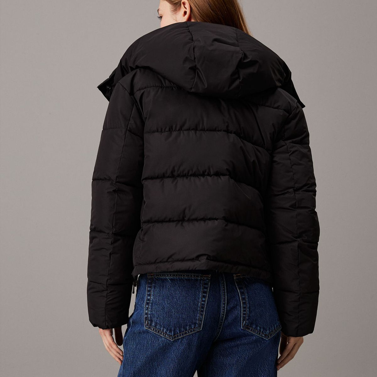 CALVIN KLEIN - CASACA MATTE MONOLOGO ND SHORT PUFFER