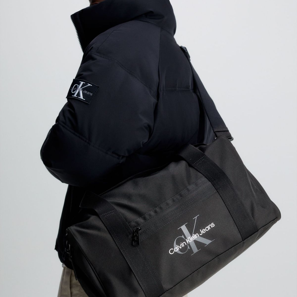 CALVIN KLEIN - MALETIN PARA HOMBRES CK