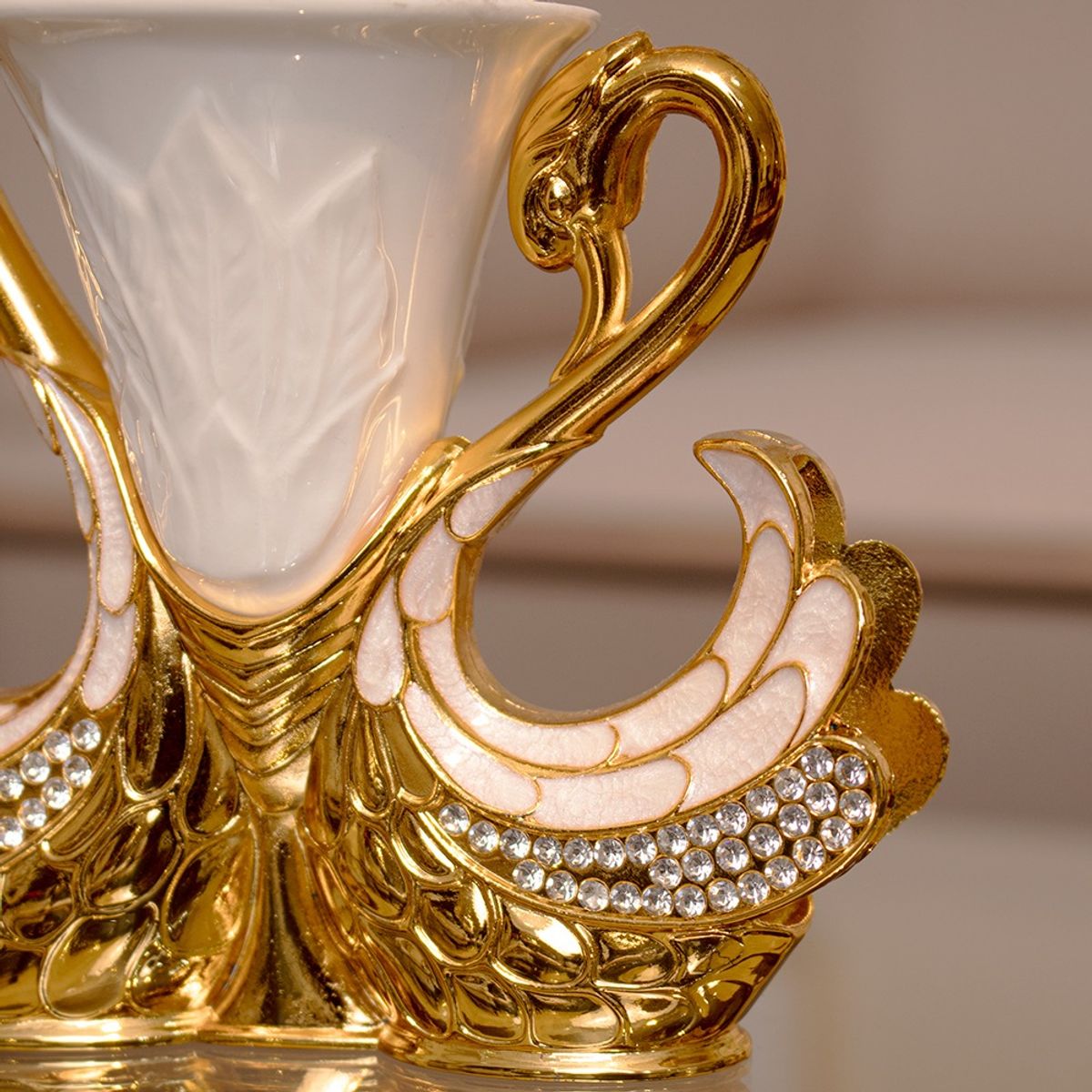 PANADECOR - Porta Cubiertos Panadecor Cisne Dorado Con 6 Cucharitas 14Cm Plaque