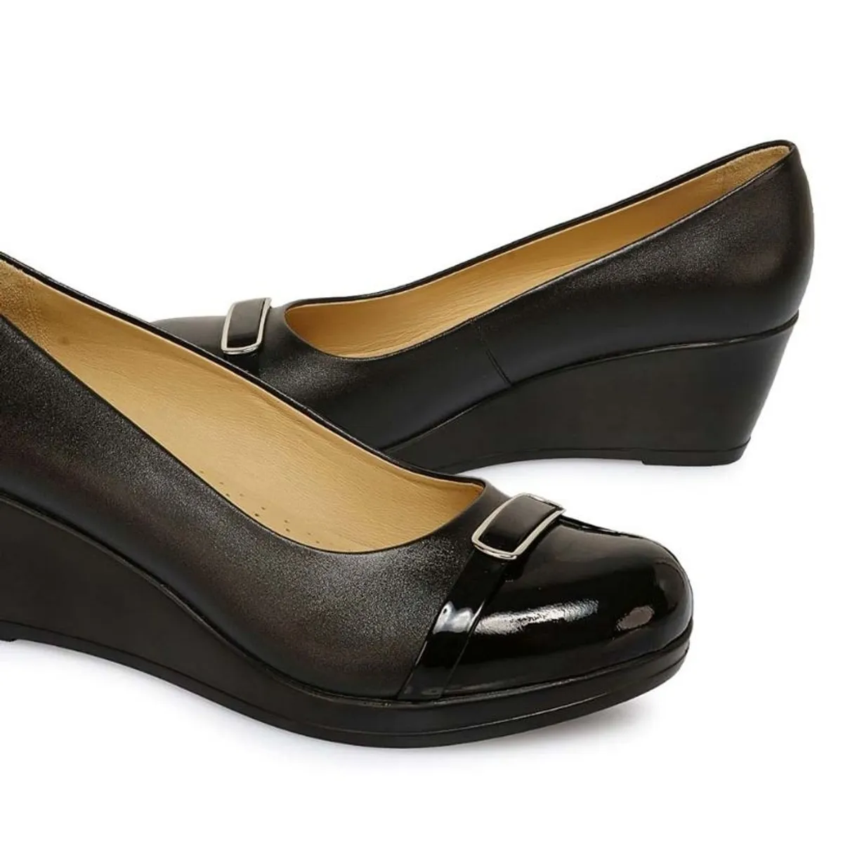 VIALE - Zapato Reina Casual LINDA-2521 Negro Viale Cuero