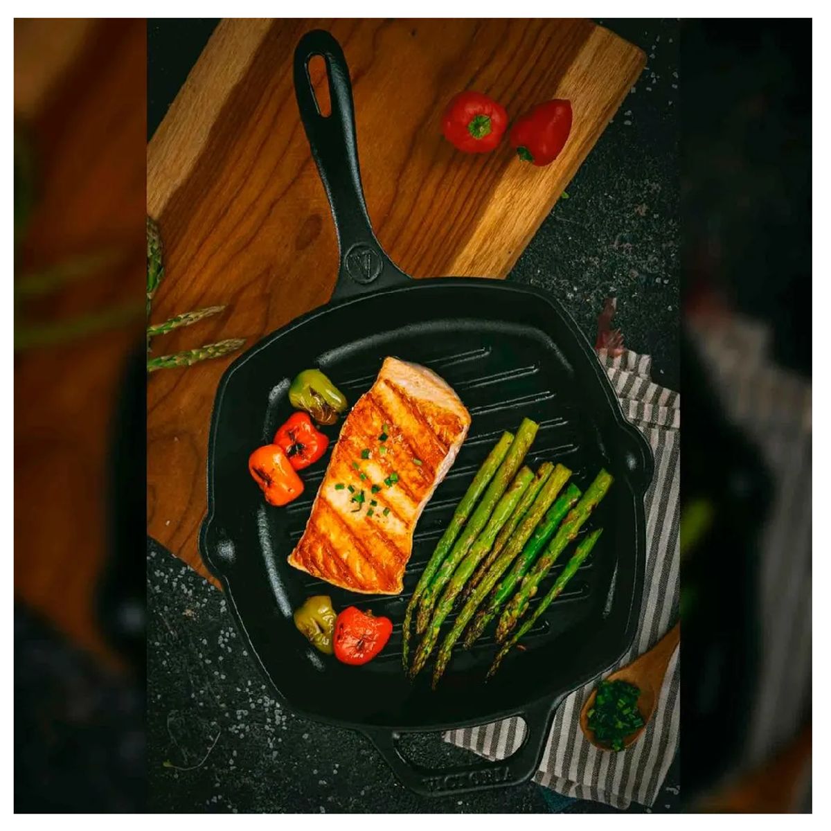 VICTORIA - SARTEN GRILL DE HIERRO FUNDIDO DE 25 CM DE DIAMETRO ESMALTADA