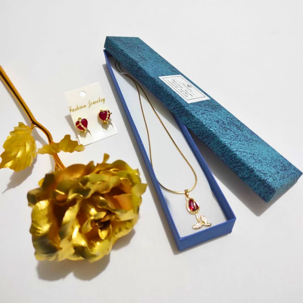 GENERICO - Set Collar Ajustable Tulipán Rojo & Aretes Corazón