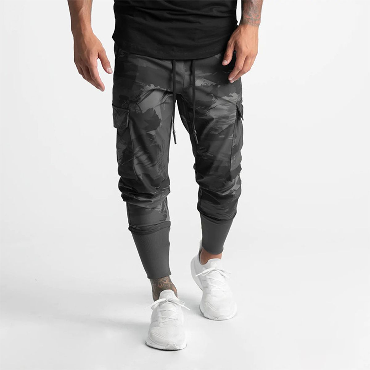 GENERICO - PANTALON DEPORTIVO CARGO CON BOLSILLOS