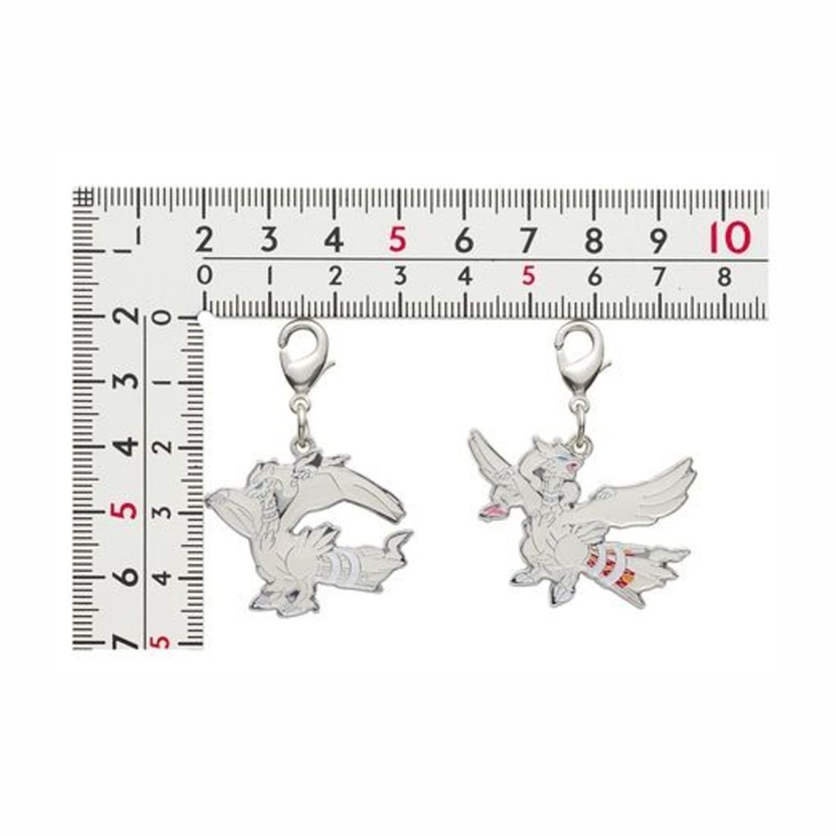 POKEMON - Pokemon Center Reshiram Llavero Metal Japon