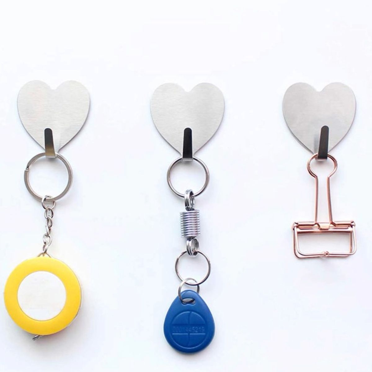 GENERICO - Colgador Adhesivo para Accesorios x3 modelo Corazon