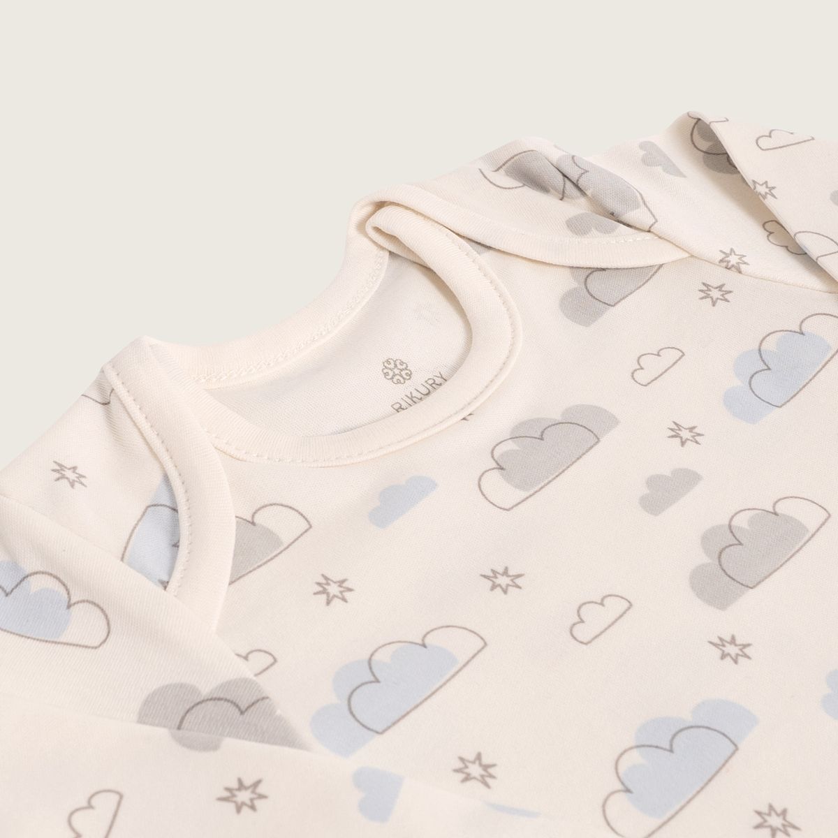 RIKURIY - Body básico nubes celeste